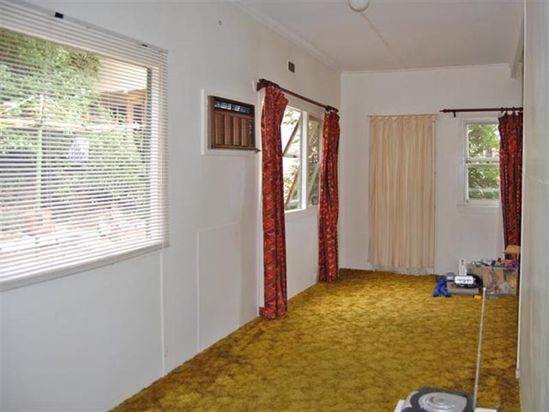 13 Melaleuca Crescent, Tascott NSW 2250