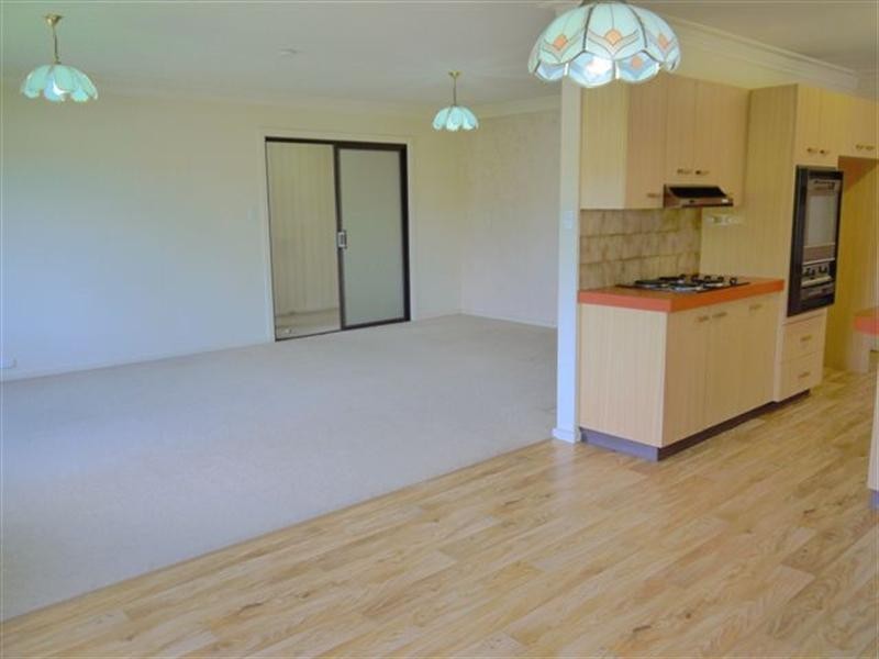 41 Orange Parade, Wyoming NSW 2250