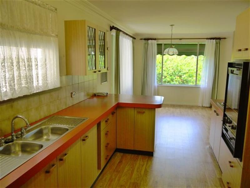 41 Orange Parade, Wyoming NSW 2250