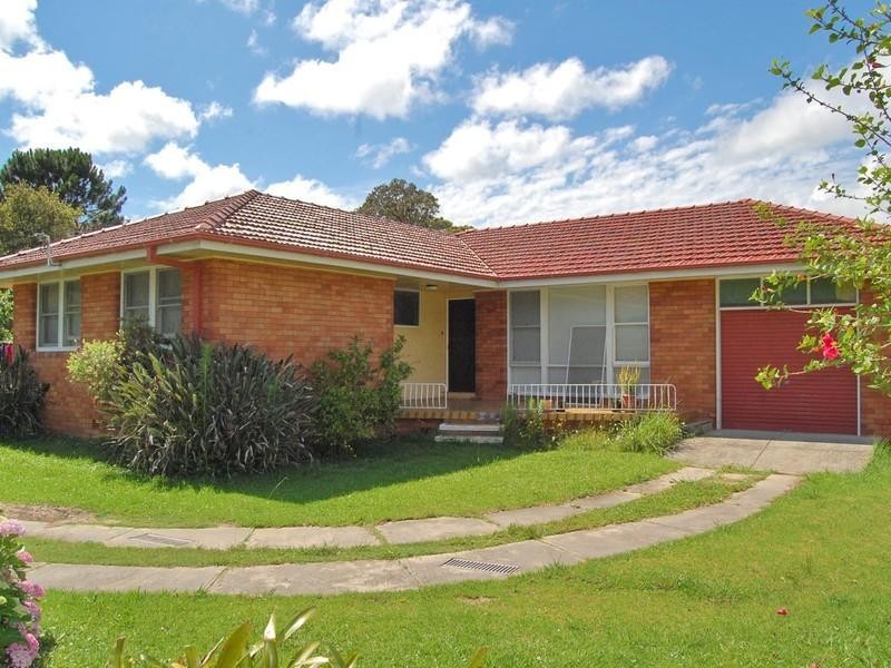 19 Noonan Point Avenue, Point Clare NSW 2250