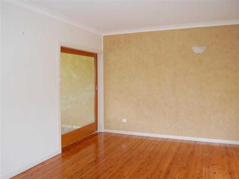 19 Noonan Point Avenue, Point Clare NSW 2250