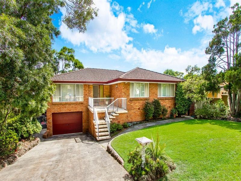 8 Margaret Street, Point Clare NSW 2250