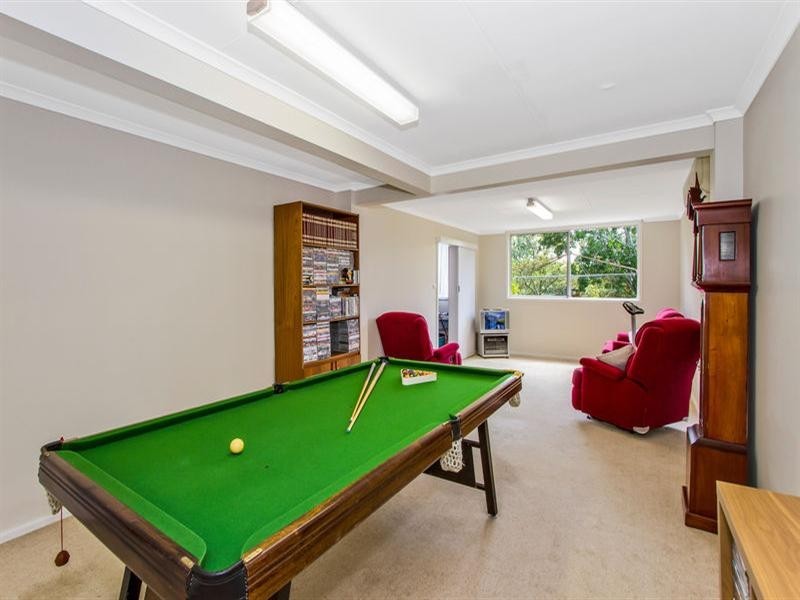 8 Margaret Street, Point Clare NSW 2250