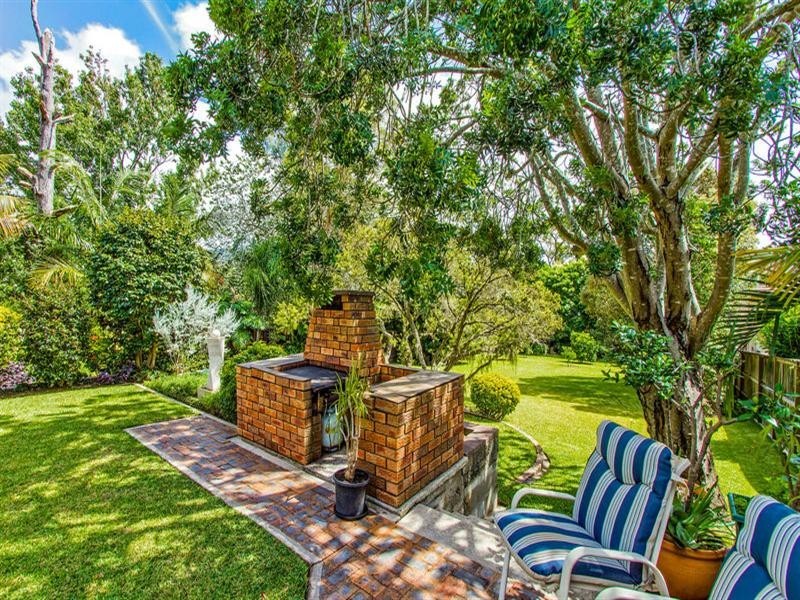 8 Margaret Street, Point Clare NSW 2250