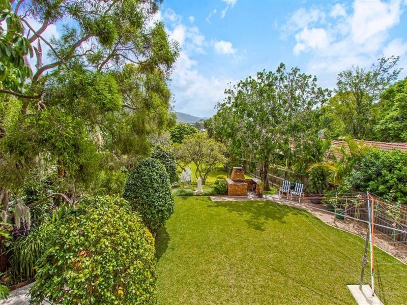 8 Margaret Street, Point Clare NSW 2250