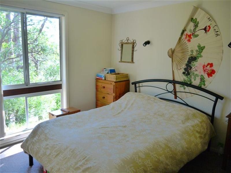 20 Nari Avenue, Point Clare NSW 2250