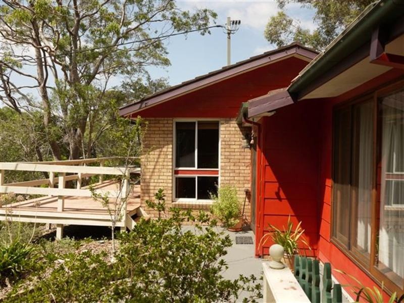 20 Nari Avenue, Point Clare NSW 2250