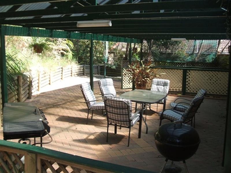 2 Nari Avenue, Point Clare NSW 2250