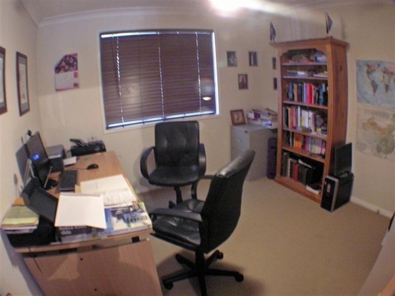 2 Nari Avenue, Point Clare NSW 2250