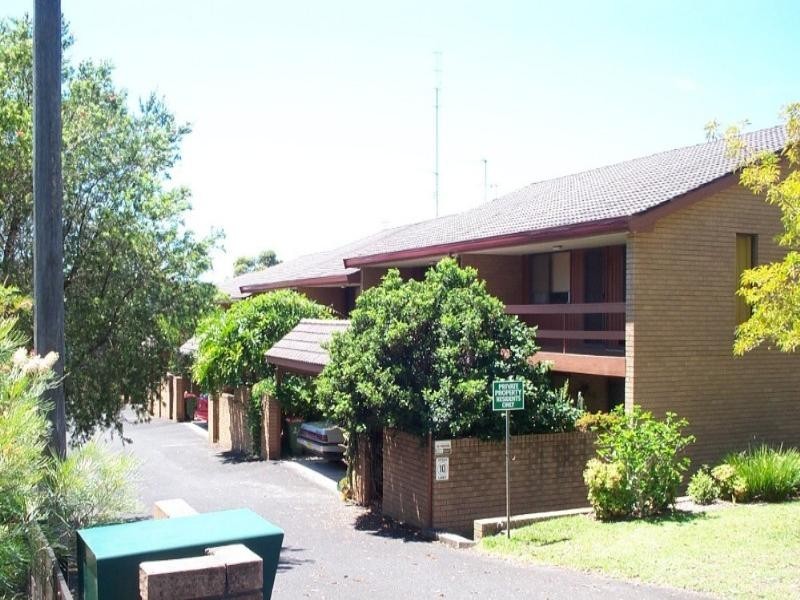 8/15 Kurrawa Avenue, Point Clare NSW 2250