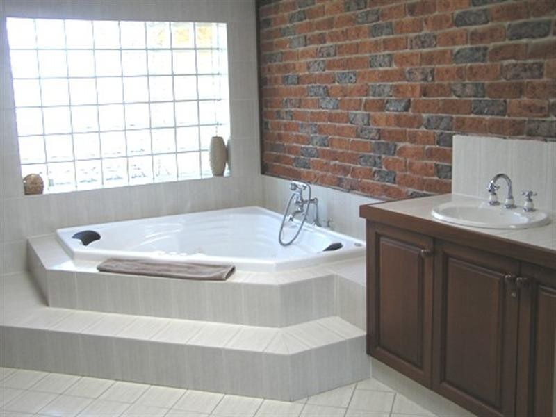 7 Talinga Avenue, Point Clare NSW 2250