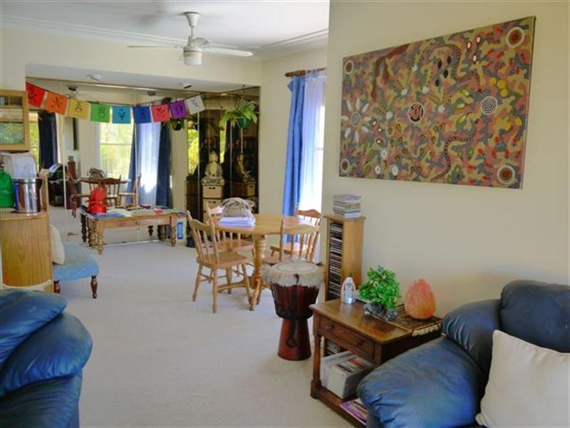 29 Fiona Street, Point Clare NSW 2250