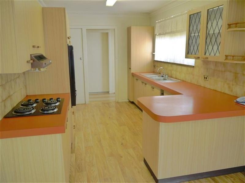 41 Orange Parade, Wyoming NSW 2250