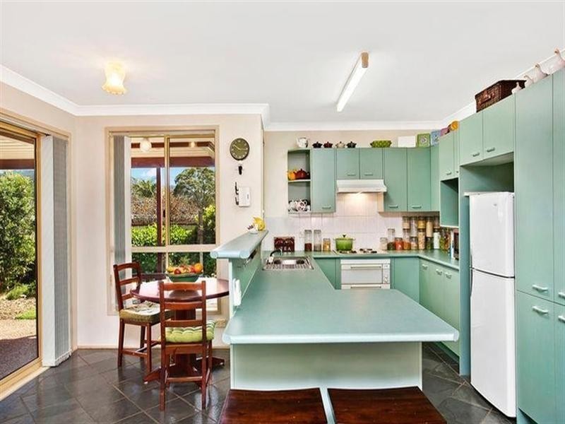 13 Priestly Parade, Point Clare NSW 2250