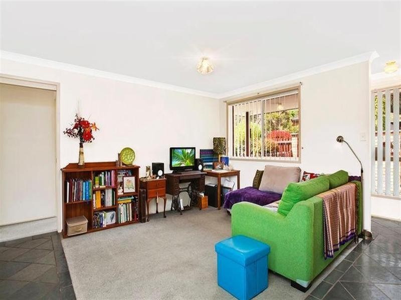 13 Priestly Parade, Point Clare NSW 2250