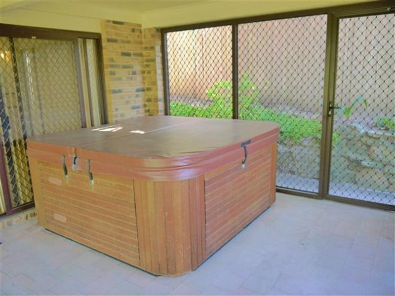 83 Brisbane Water Drive, Point Clare NSW 2250