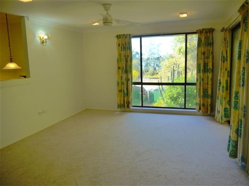 83 Brisbane Water Drive, Point Clare NSW 2250