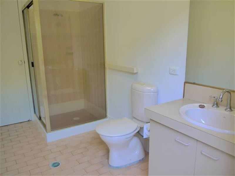 83 Brisbane Water Drive, Point Clare NSW 2250