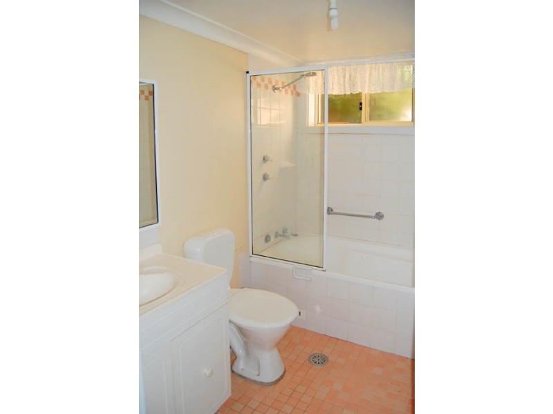 8/219 Brisbane Water Drive, Point Clare NSW 2250