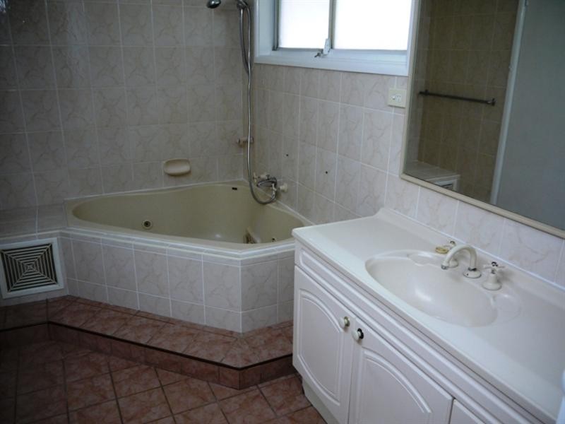 35 Cary Street, Wyoming NSW 2250