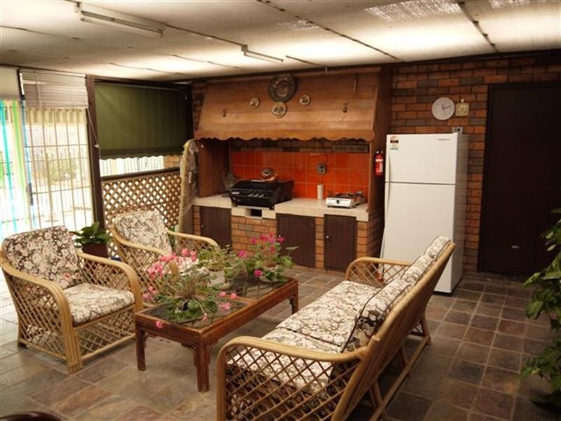 4 Turtle Close, Point Clare NSW 2250