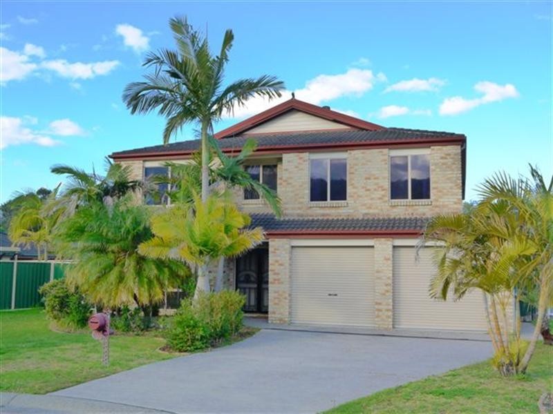2 Peat Place, Point Clare NSW 2250