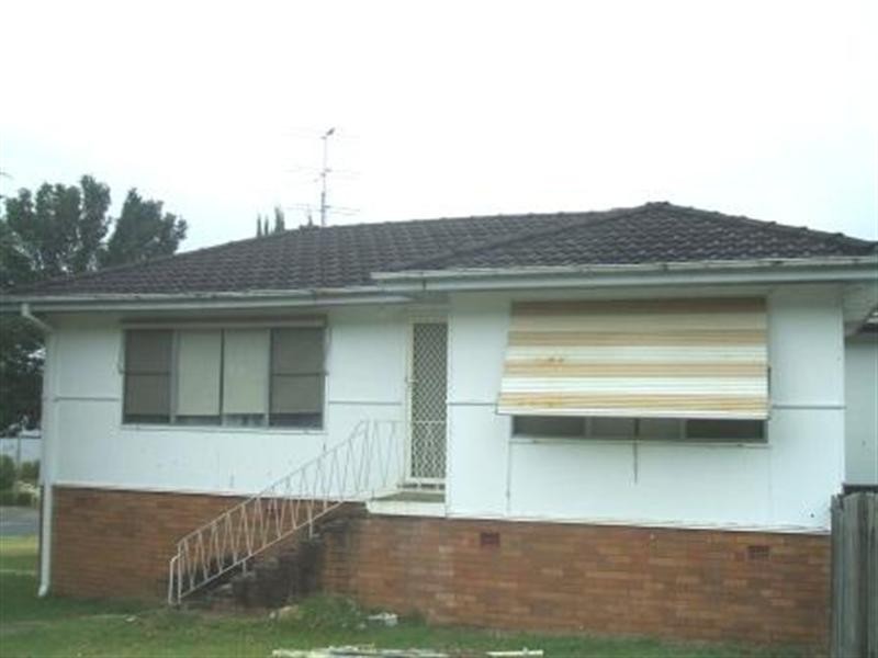 14 Talinga Avenue, Point Clare NSW 2250