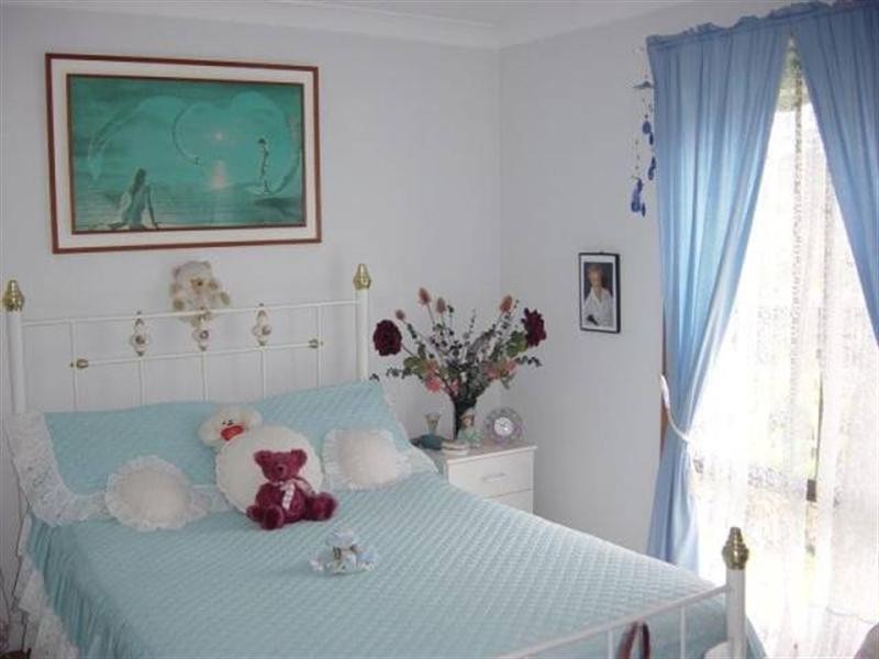 13 Alukea Avenue, Point Clare NSW 2250