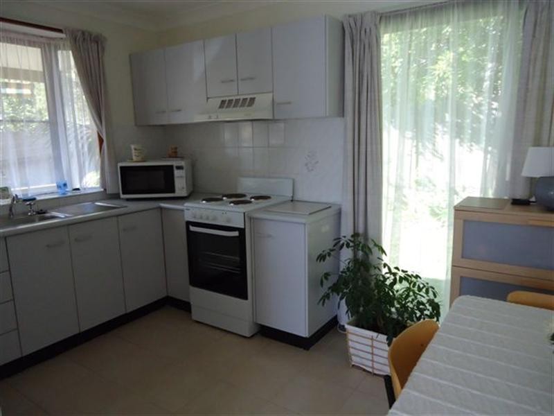 13 Alukea Avenue, Point Clare NSW 2250