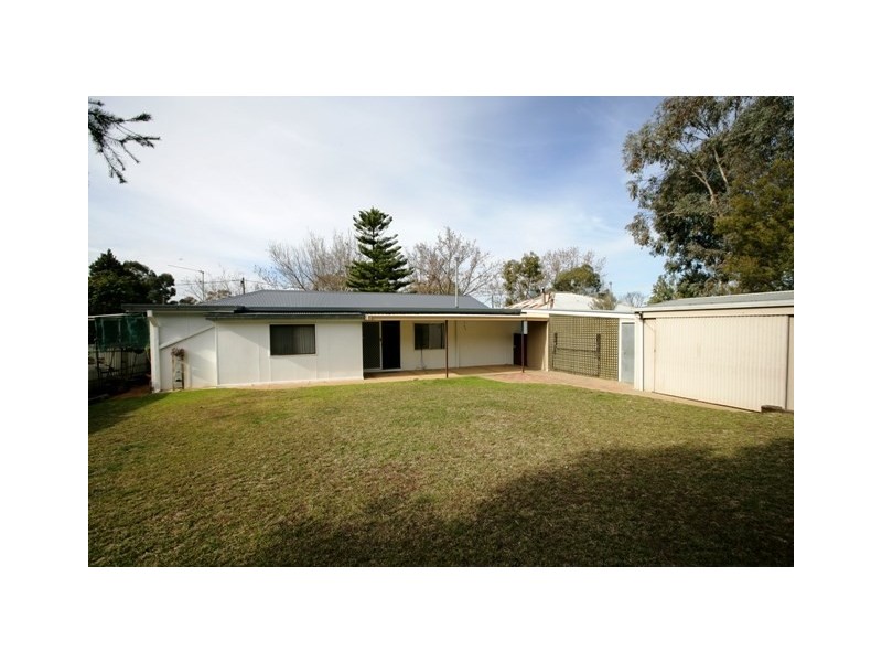 116 Grove Street, Wagga Wagga NSW 2650