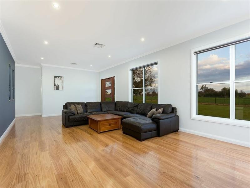 18 Dunns Road, Wagga Wagga NSW 2650