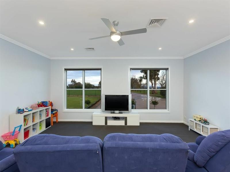 18 Dunns Road, Wagga Wagga NSW 2650