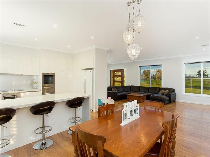 18 Dunns Road, Eunanoreenya NSW 2650