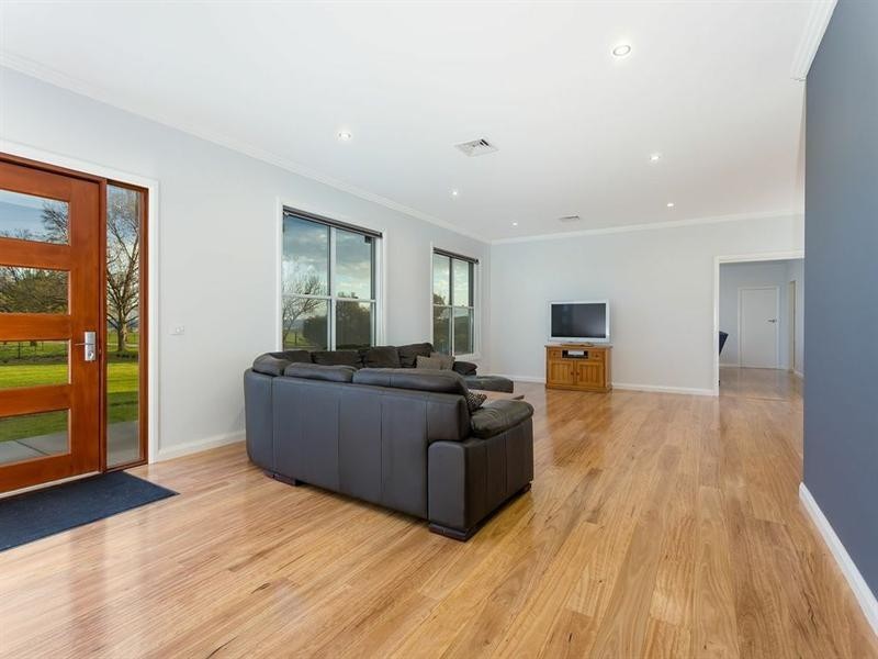 18 Dunns Road, Eunanoreenya NSW 2650