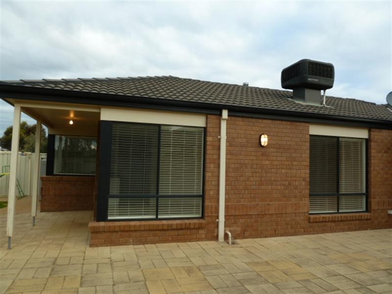 2/8 Ulandra Place, Wagga Wagga NSW 2650