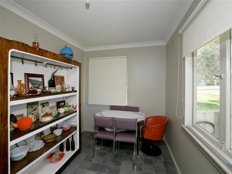 42 McKell Avenue, Mount Austin NSW 2650