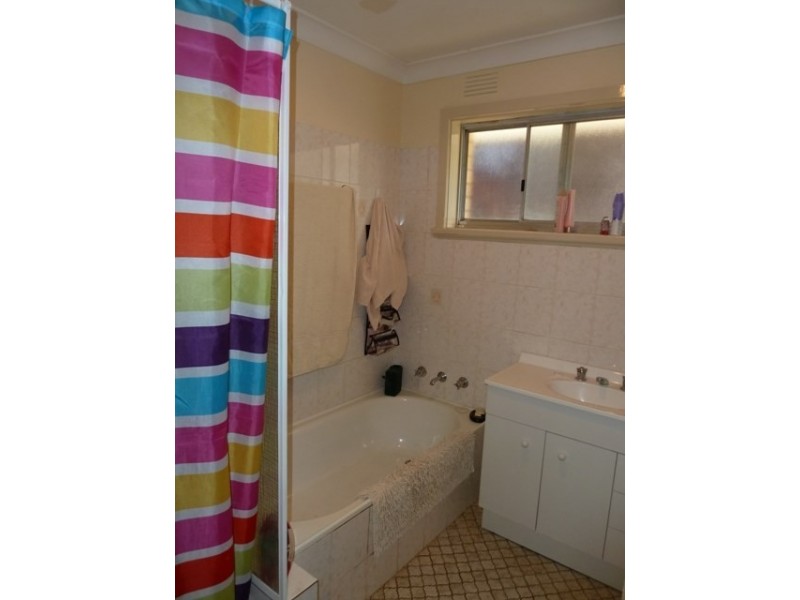 6 Geneva Crescent, Wagga Wagga NSW 2650