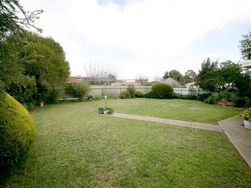 34 Oleander Crescent, Lake Albert NSW 2650
