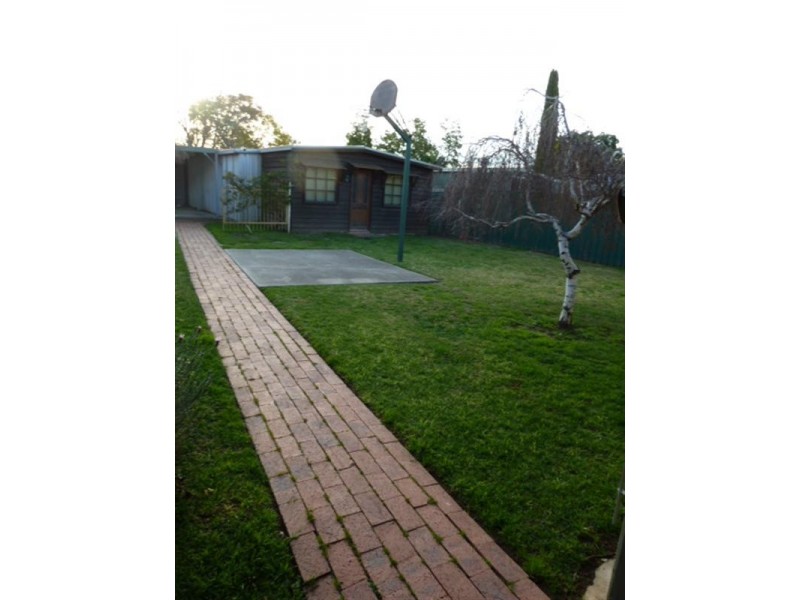 26 Thorne Street, Wagga Wagga NSW 2650