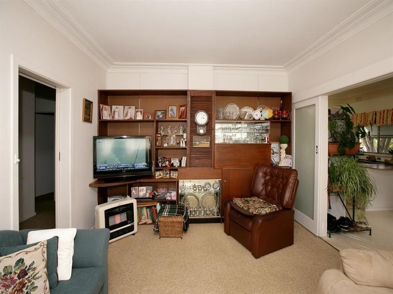 12 Ziegler Avenue, Kooringal NSW 2650