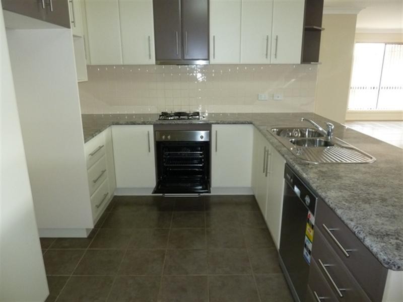 3/6 Yoogali Street, Wagga Wagga NSW 2650