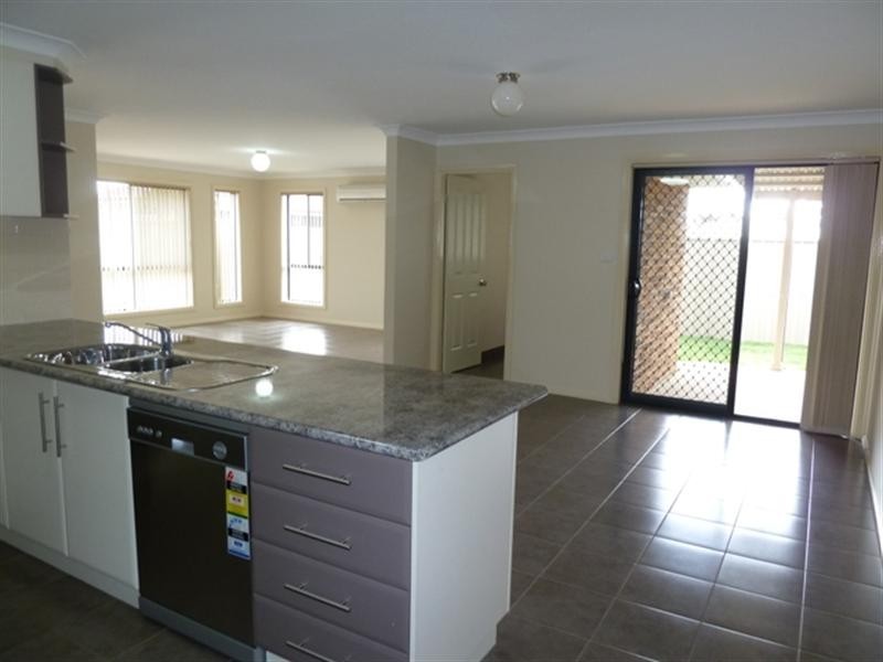 3/6 Yoogali Street, Wagga Wagga NSW 2650