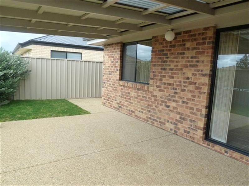 3/6 Yoogali Street, Wagga Wagga NSW 2650