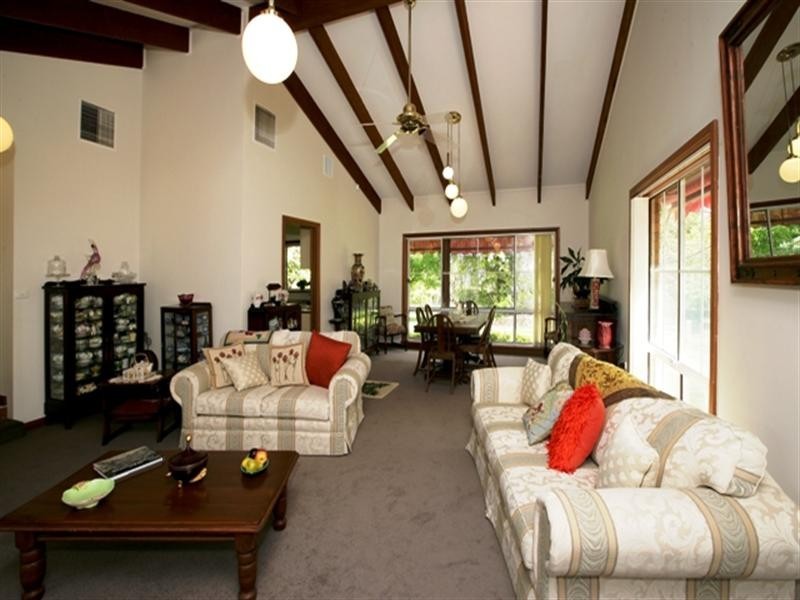 8 Clare Avenue, Lake Albert NSW 2650