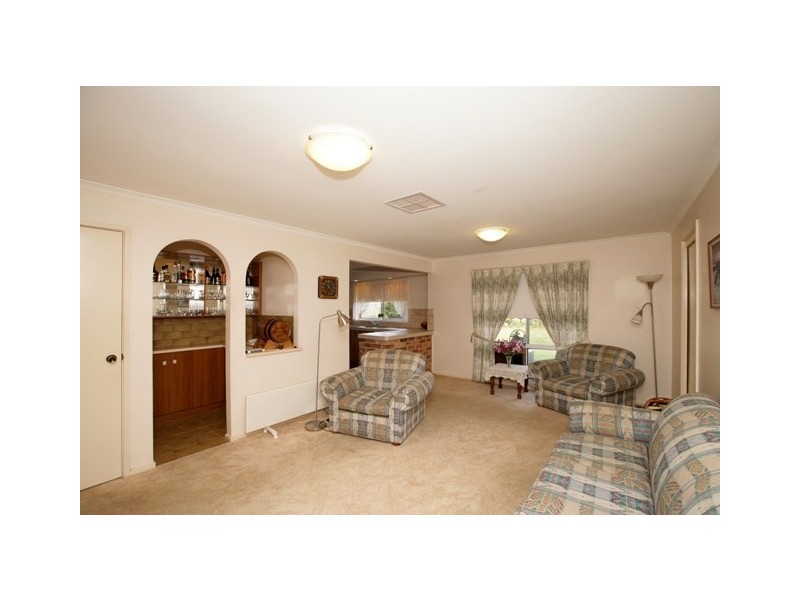 34 Oleander Crescent, Lake Albert NSW 2650