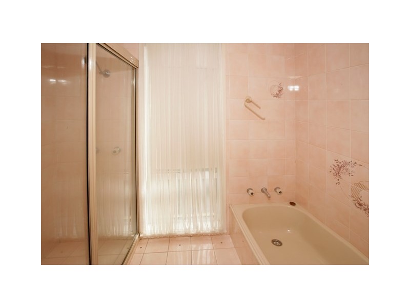 34 Oleander Crescent, Lake Albert NSW 2650