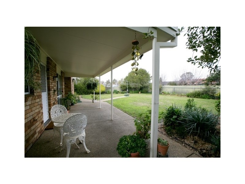 34 Oleander Crescent, Lake Albert NSW 2650