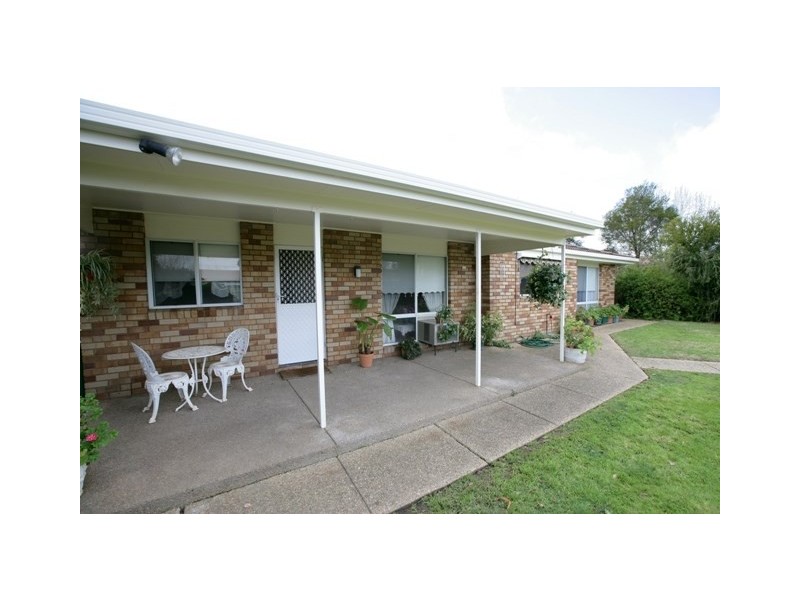 34 Oleander Crescent, Lake Albert NSW 2650