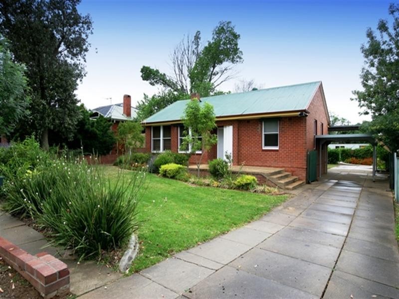 26 Bolger Avenue, Mount Austin NSW 2650