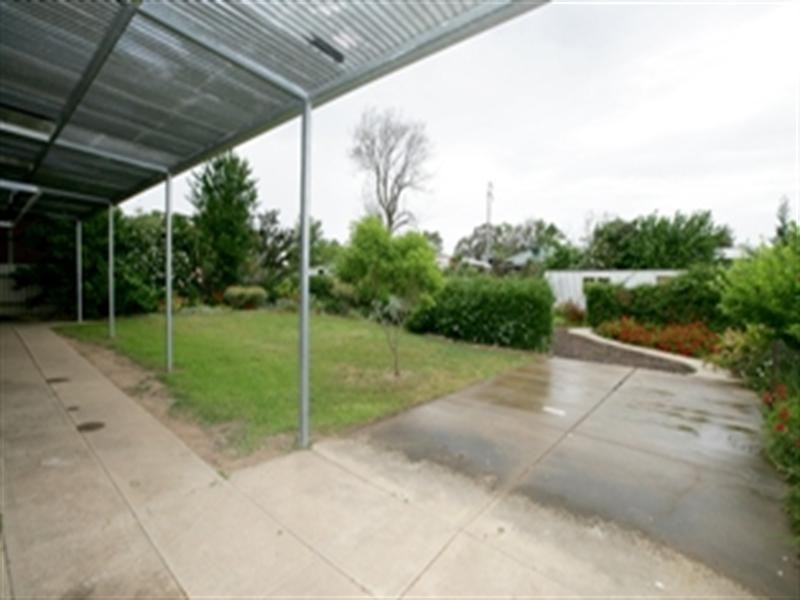 26 Bolger Avenue, Mount Austin NSW 2650